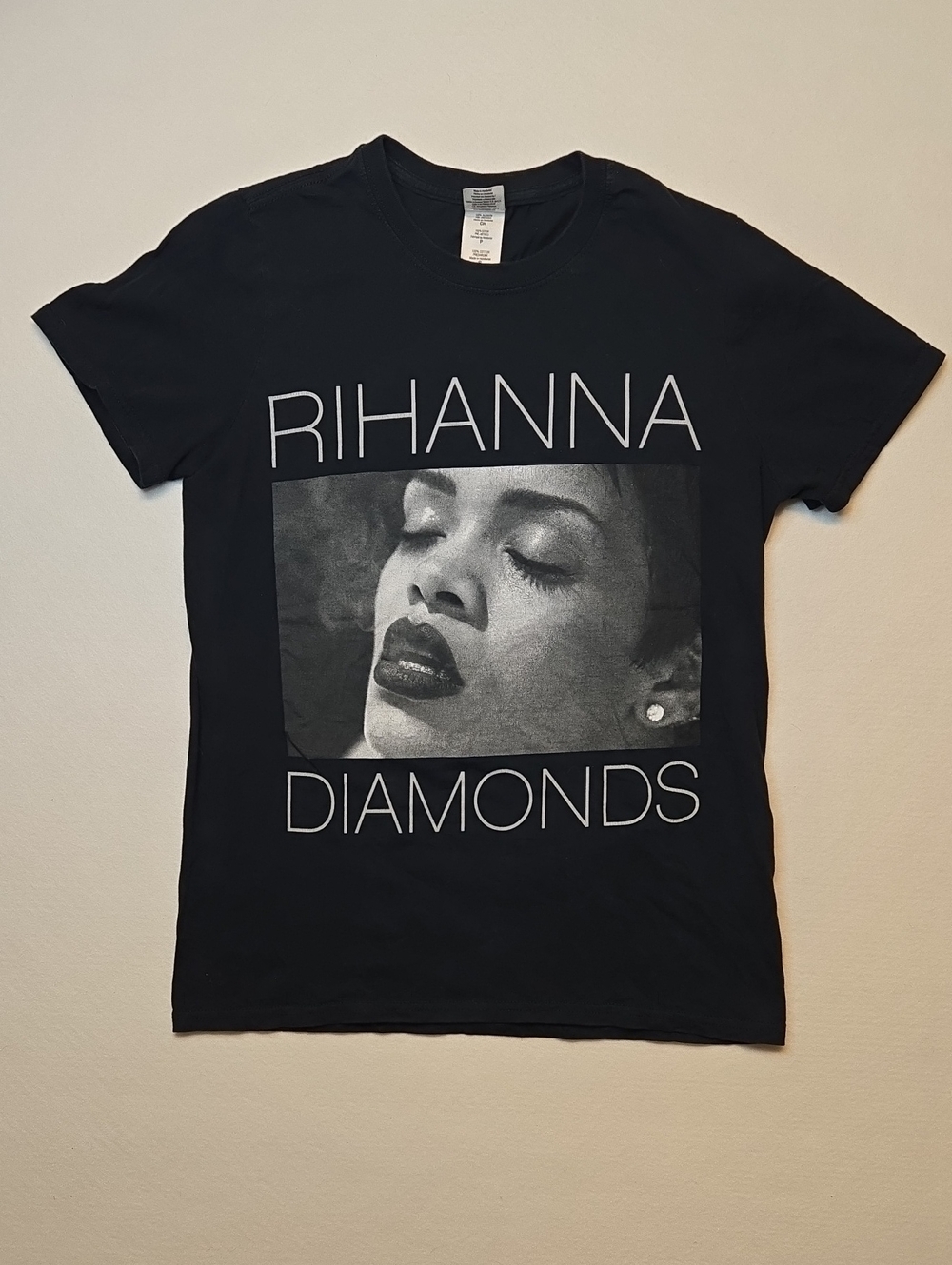 Rihanna Black & Gray Diamonds 2013 Tour T-Shirt